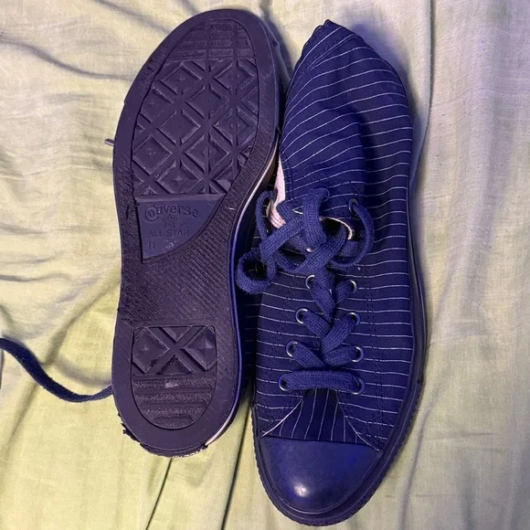 Converse - 2000s Navy Pinstripe - Picture 3 of 3